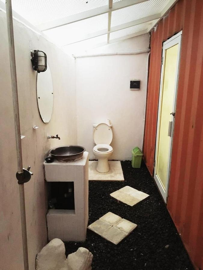 Kubu Container Hotel Uluwatu Eksteriør billede