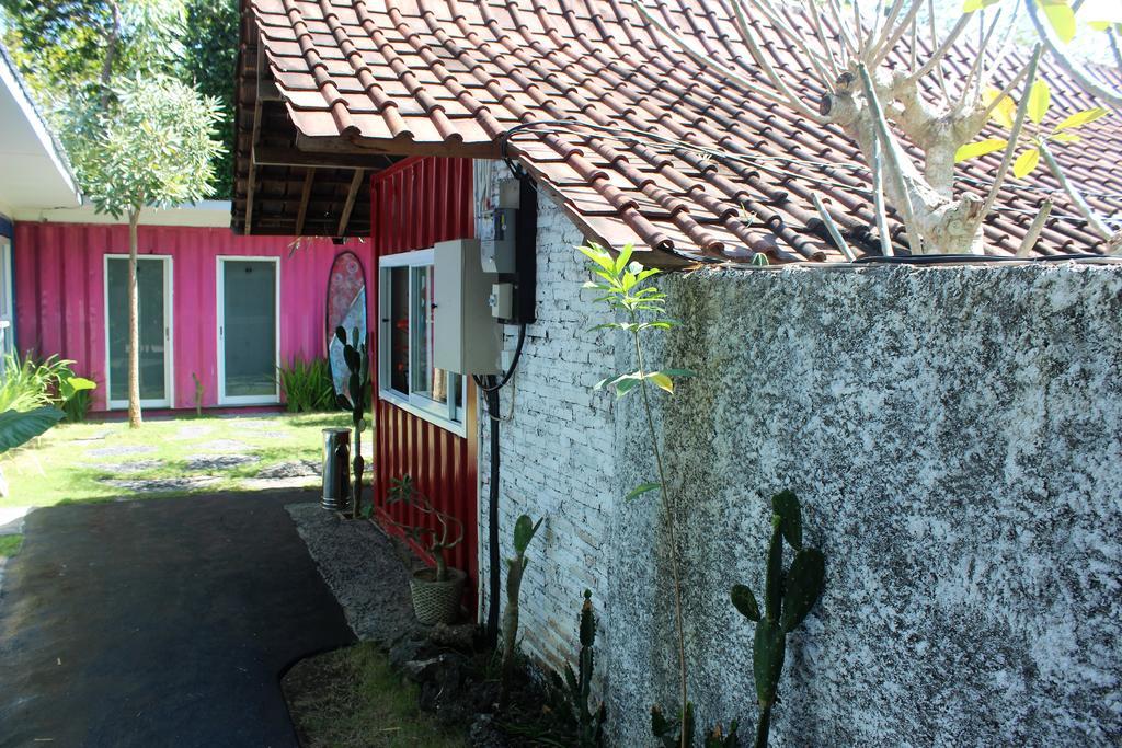 Kubu Container Hotel Uluwatu Eksteriør billede