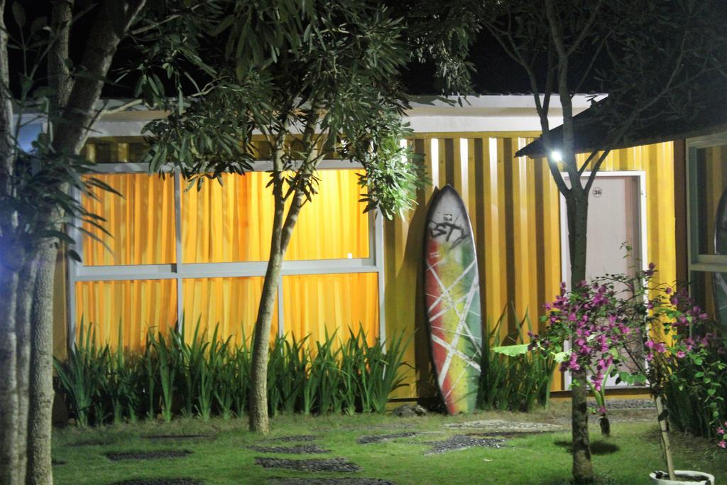 Kubu Container Hotel Uluwatu Eksteriør billede